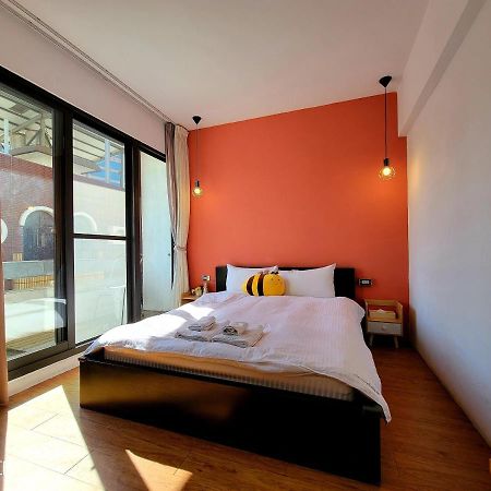 Honey House Tainan Bed and Breakfast Exteriör bild