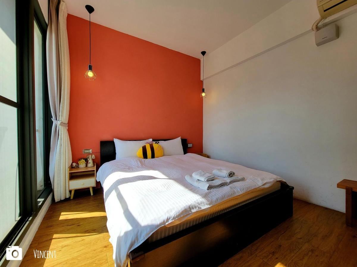 Honey House Tainan Bed and Breakfast Exteriör bild