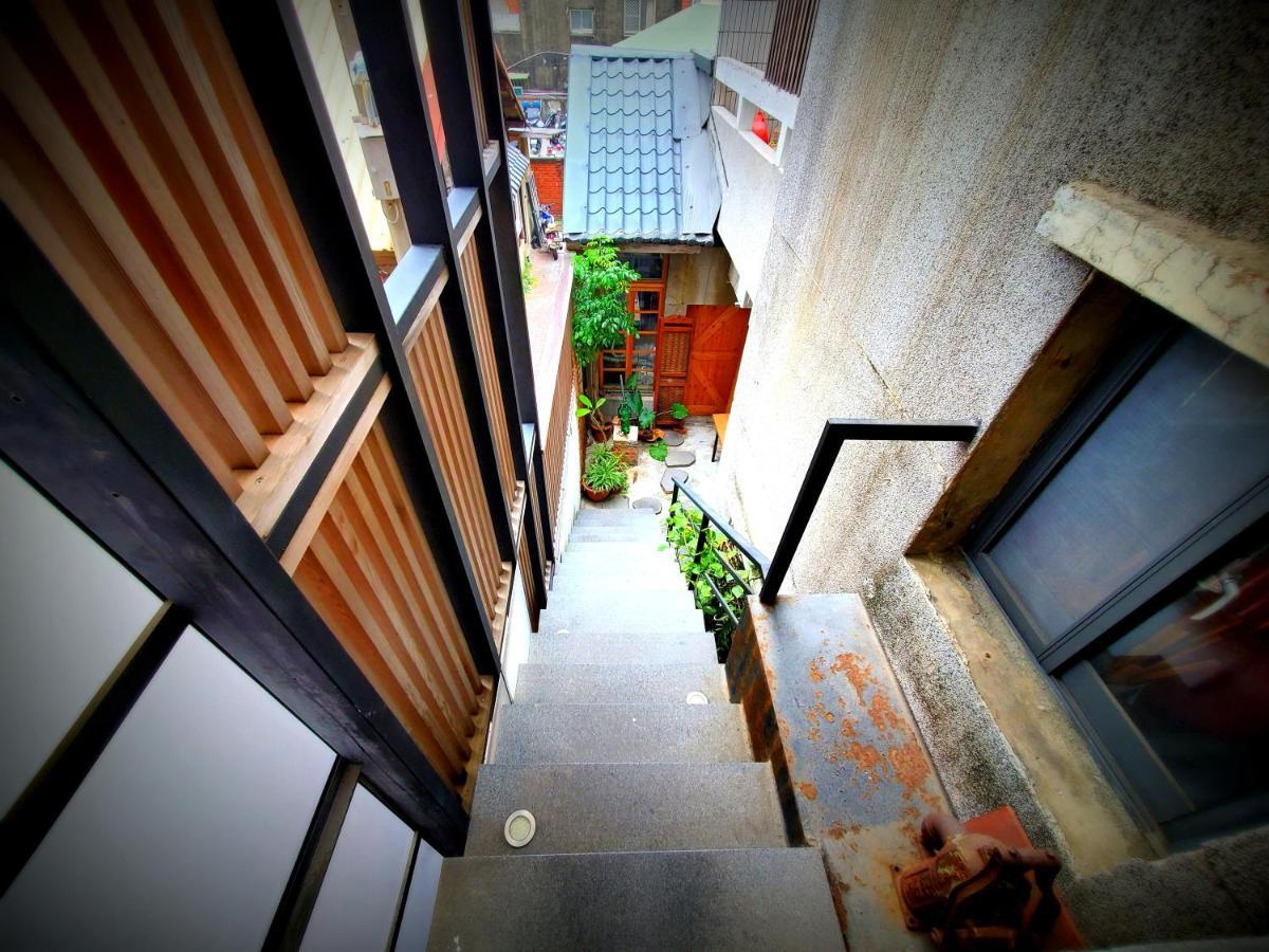Honey House Tainan Bed and Breakfast Exteriör bild